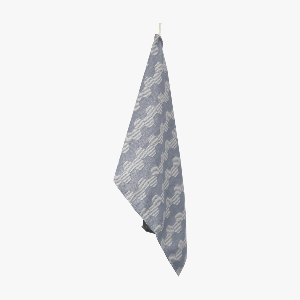 mynn-blue-and-white-fulham-tea-towel