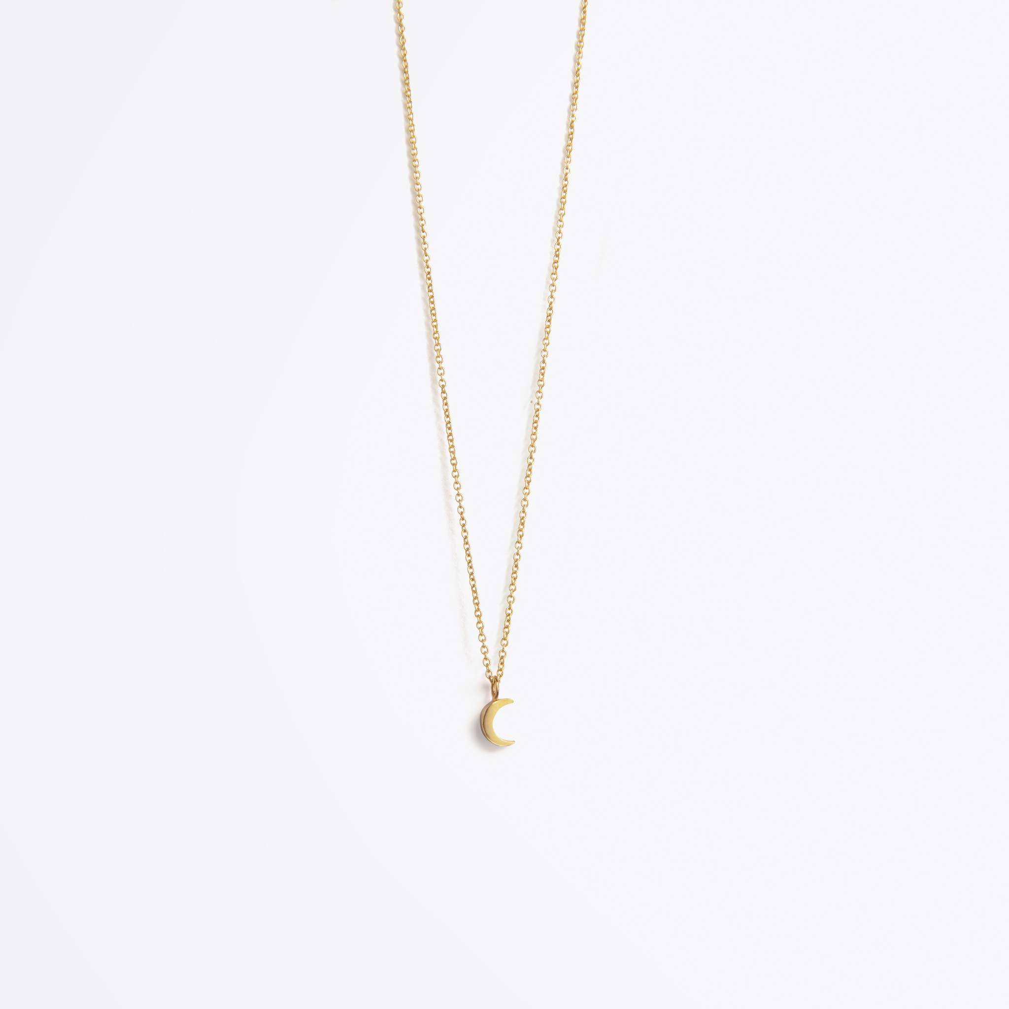 gold chain with pendant