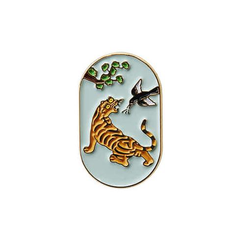 OIMU Tiger And Magpie Fortune Badge Pin