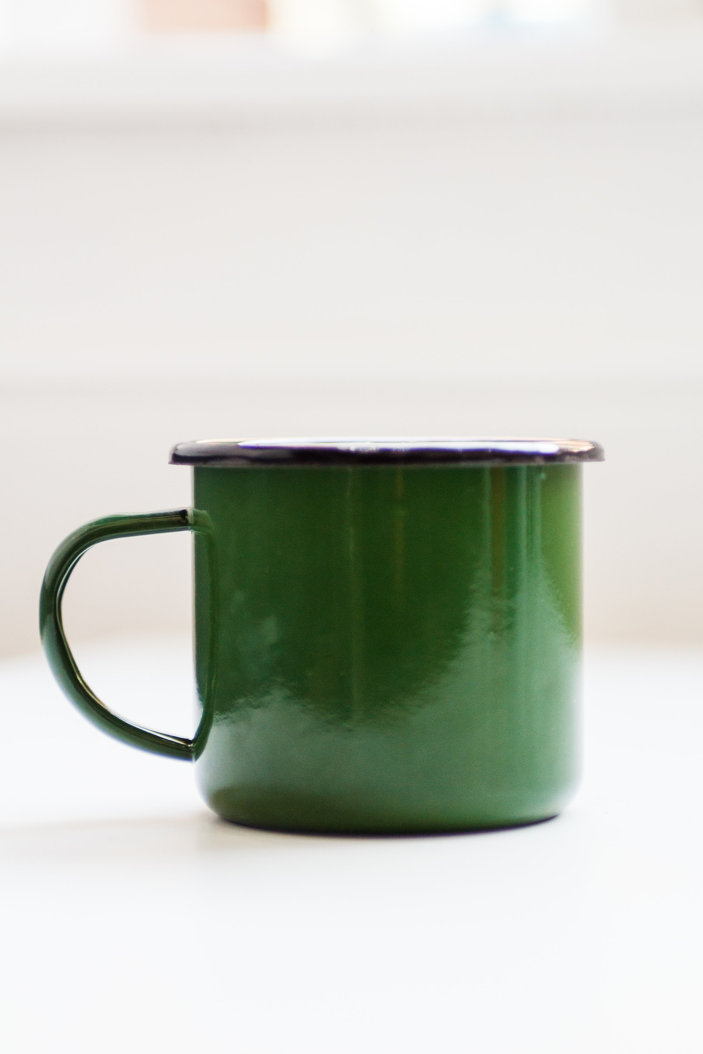 Green 36cl Enamel Mug 