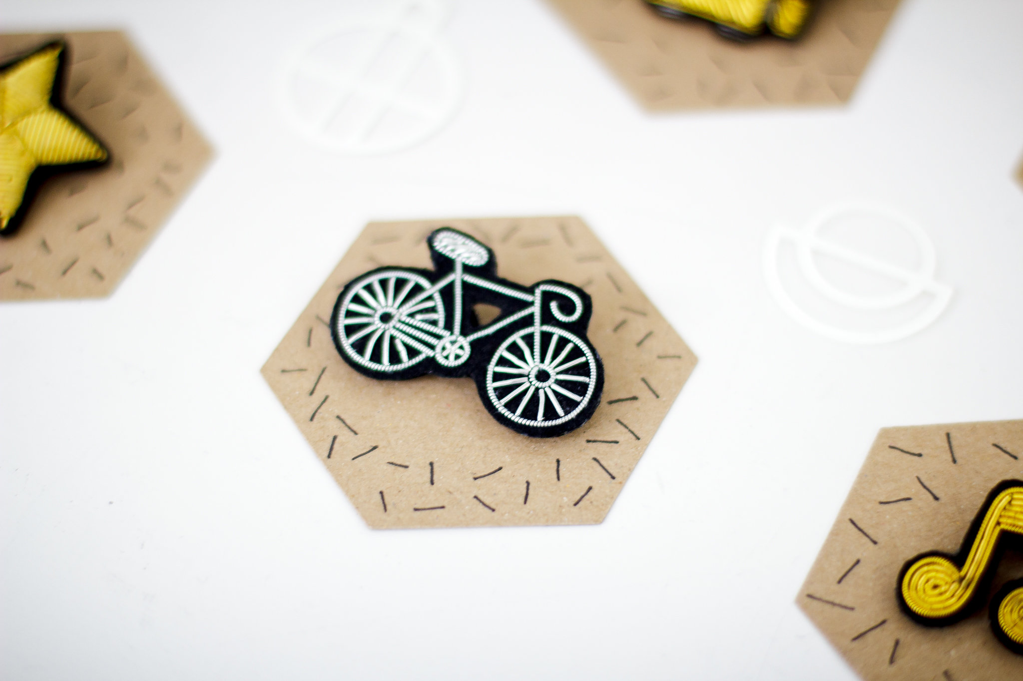 bicycle-silver-embroidery-brooch