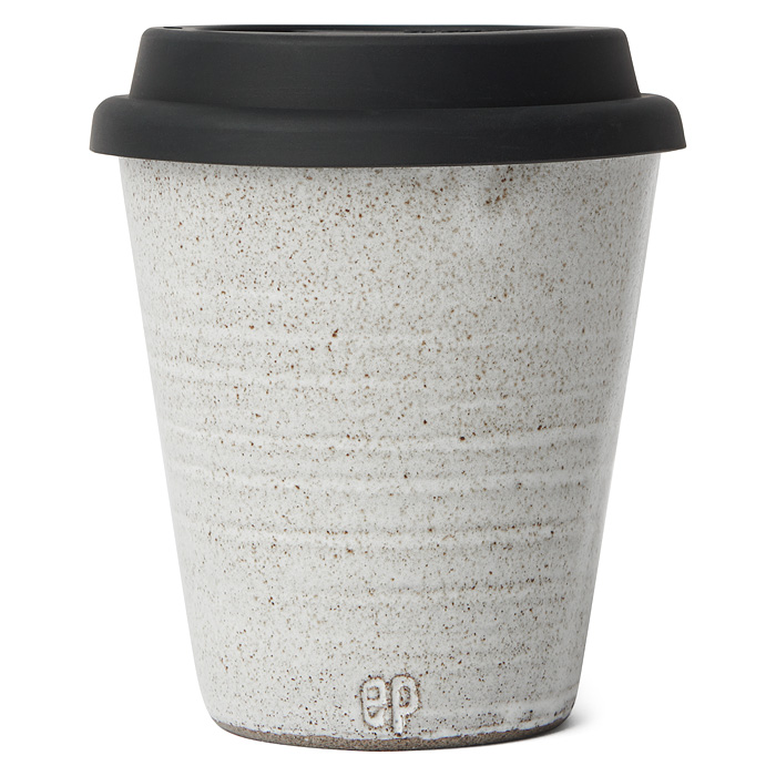 Erika Petersdotter Ceramic take away cup Jord black lid 