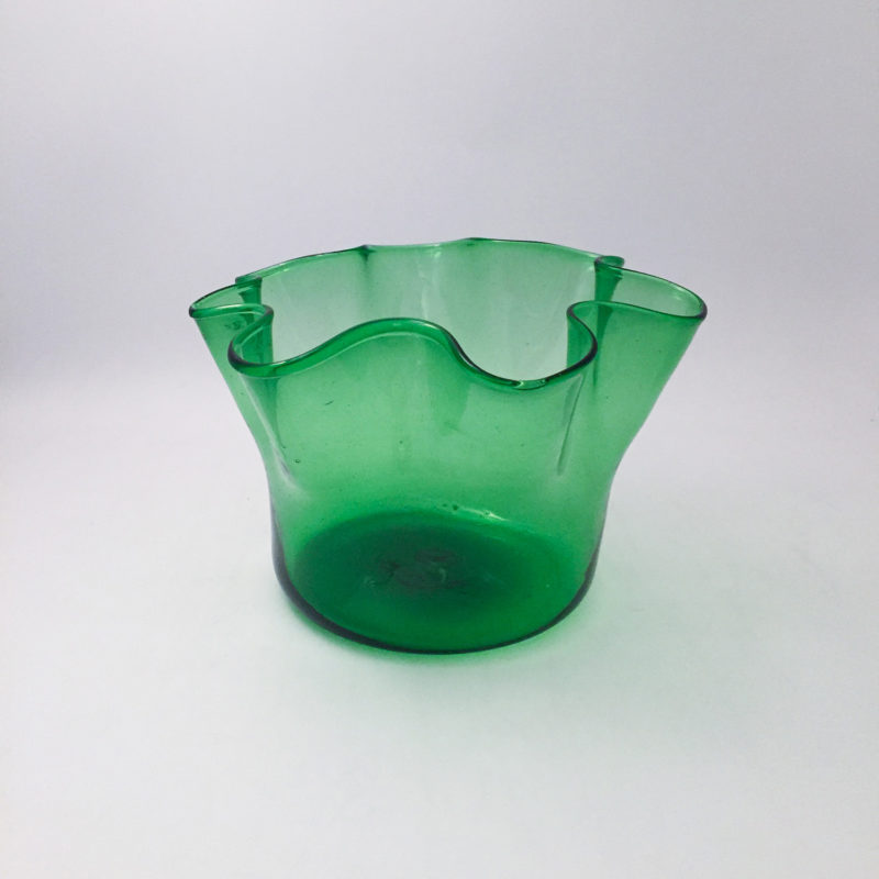 La Soufflerie Scarf vase in blown glass H13cm / green