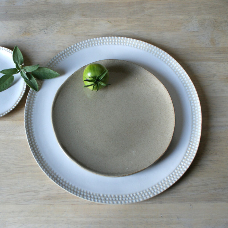 Emmanuelle Manche Stoneware plate D 18cm / beige