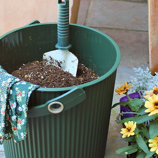 Hachiman Small Grey Yellow Lidded Storage Bucket - Trouva