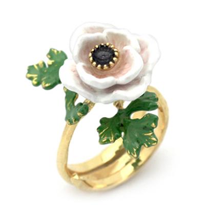 GOOD AFTER NINE Brass Bloom Anemone Ring