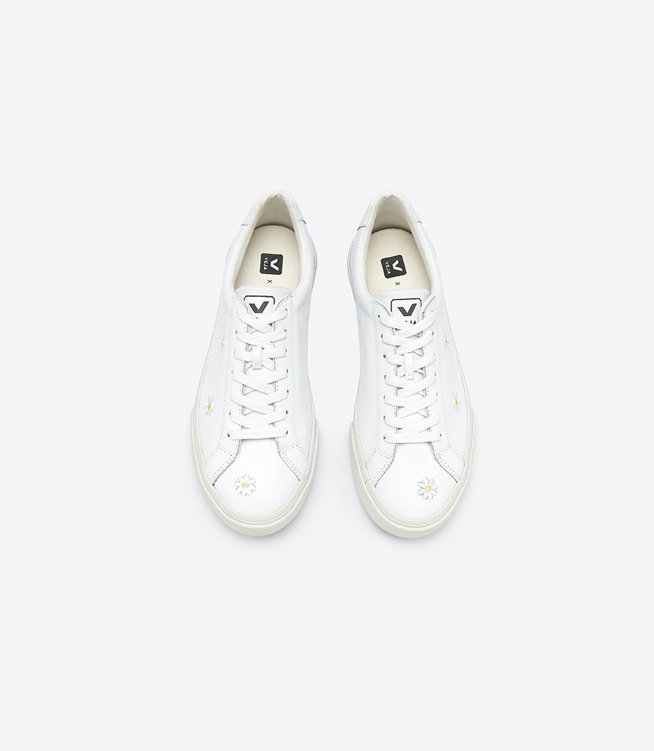 veja daisy sneakers