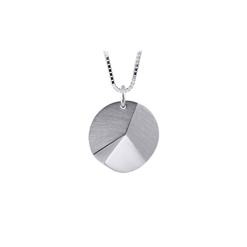 sofie-lunoe-flake-silver-small-round-necklace