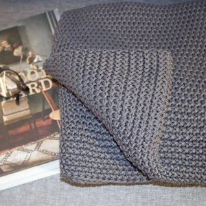 grey-moss-stitch-throw