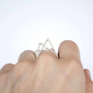 Eni Jewellery .925 Sterling Silver Minimalist 3 V Urbs Ring