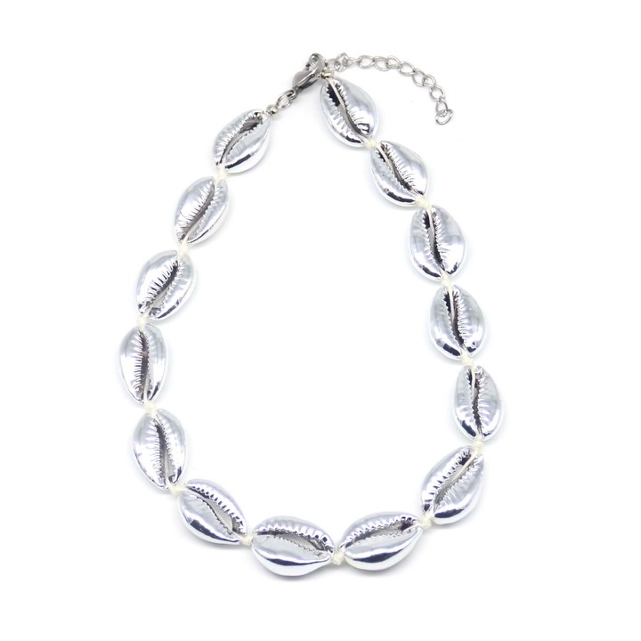 Nilu Big Shell Silver Plated Necklace