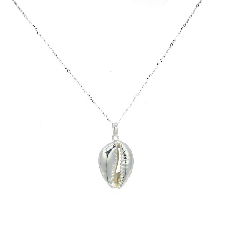 Nilu Silver Plated Shell Pendant Necklace