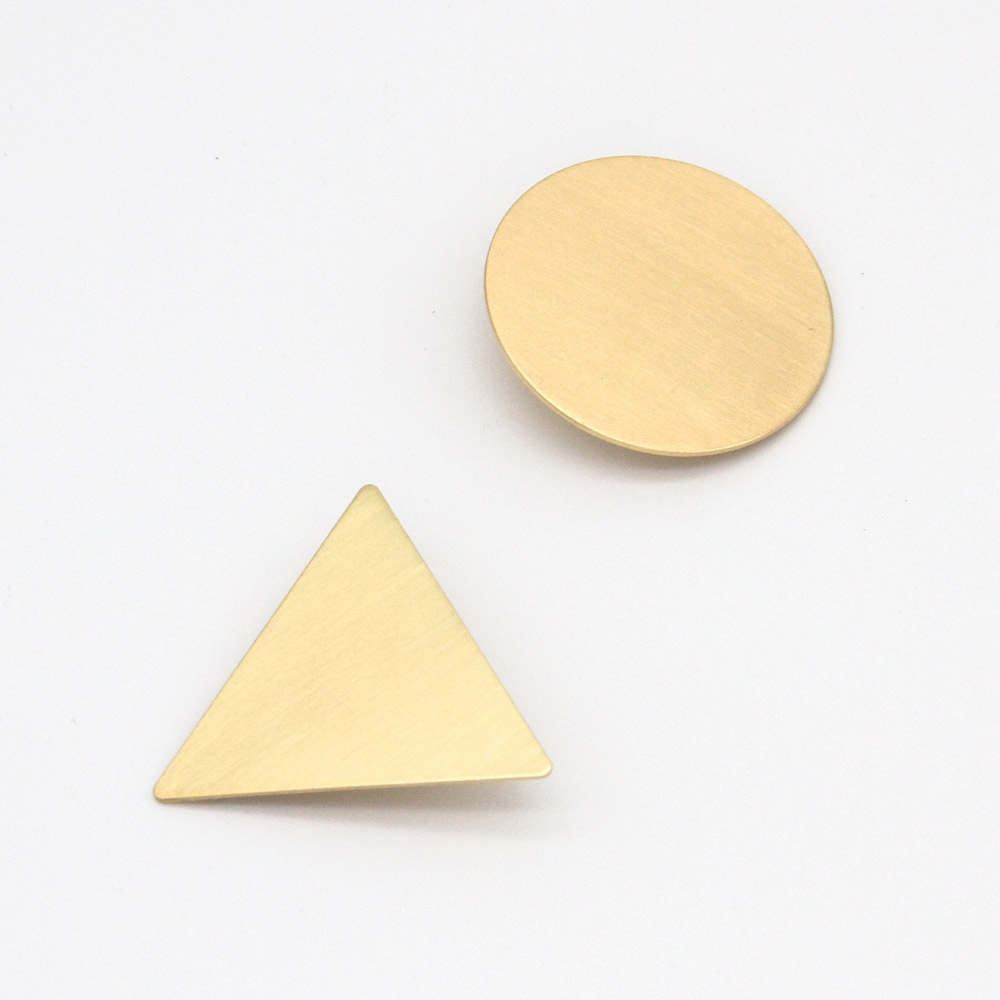 caroline-gardner-brushed-gold-geometric-hair-clips