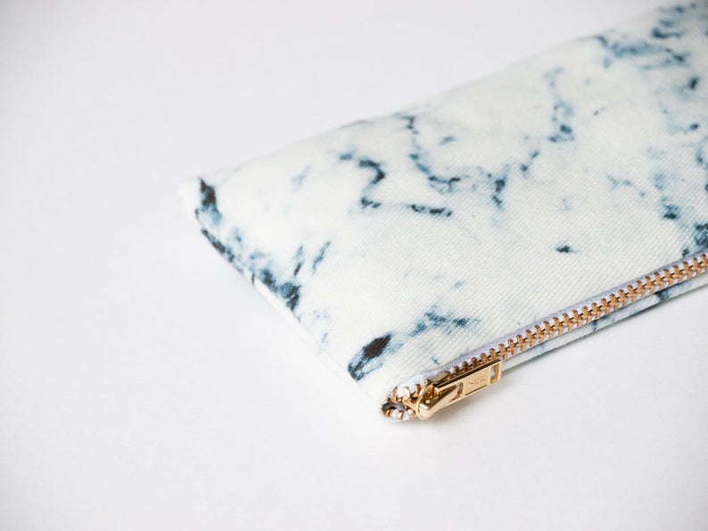 Aux grandes remedes White marble organic coton pencil case