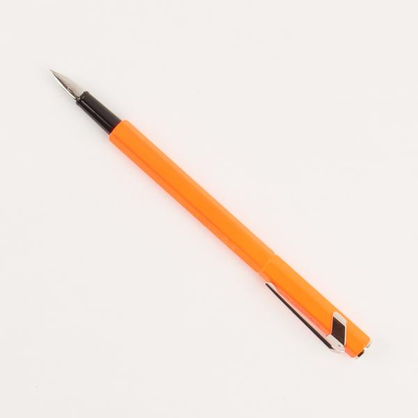 Caran d'Ache Plume 849 Fountain Pen - Medium Nib Orange