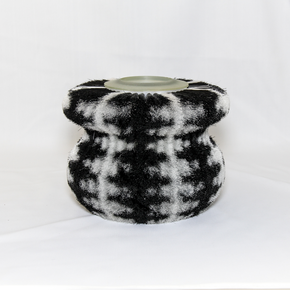 Design by O Black and White Zouzou Courbe Vase