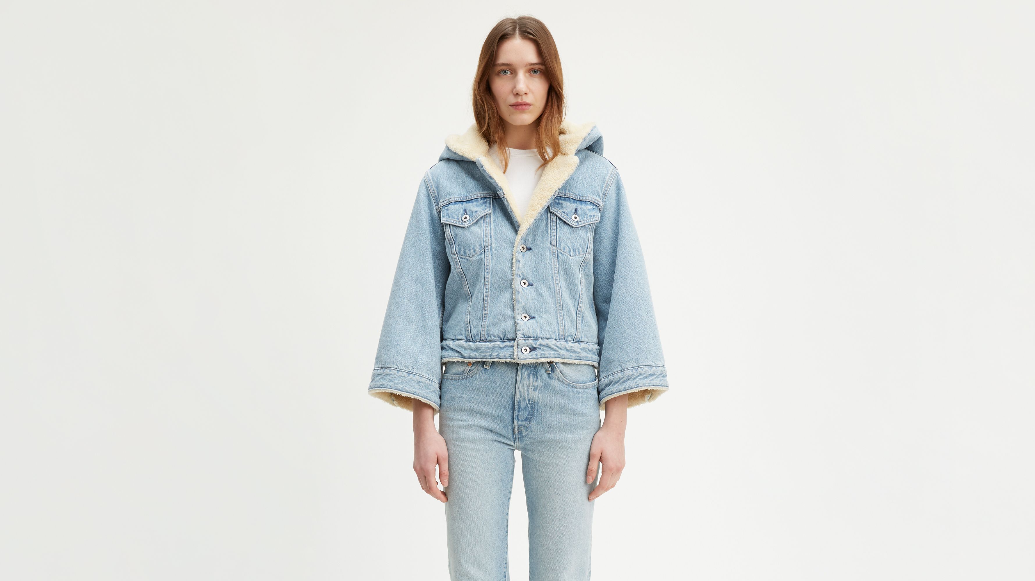 Levi's Cloud Dancer and Medium Wash Cotton Cropped Sherpa Trucker Jacket