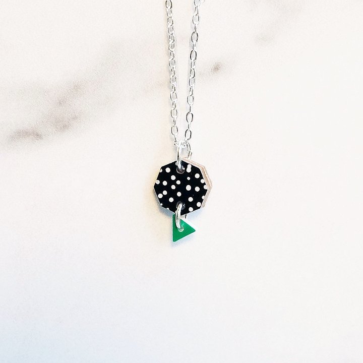 Hippstory Poptagon Necklace Black/green Gold Plated Brass