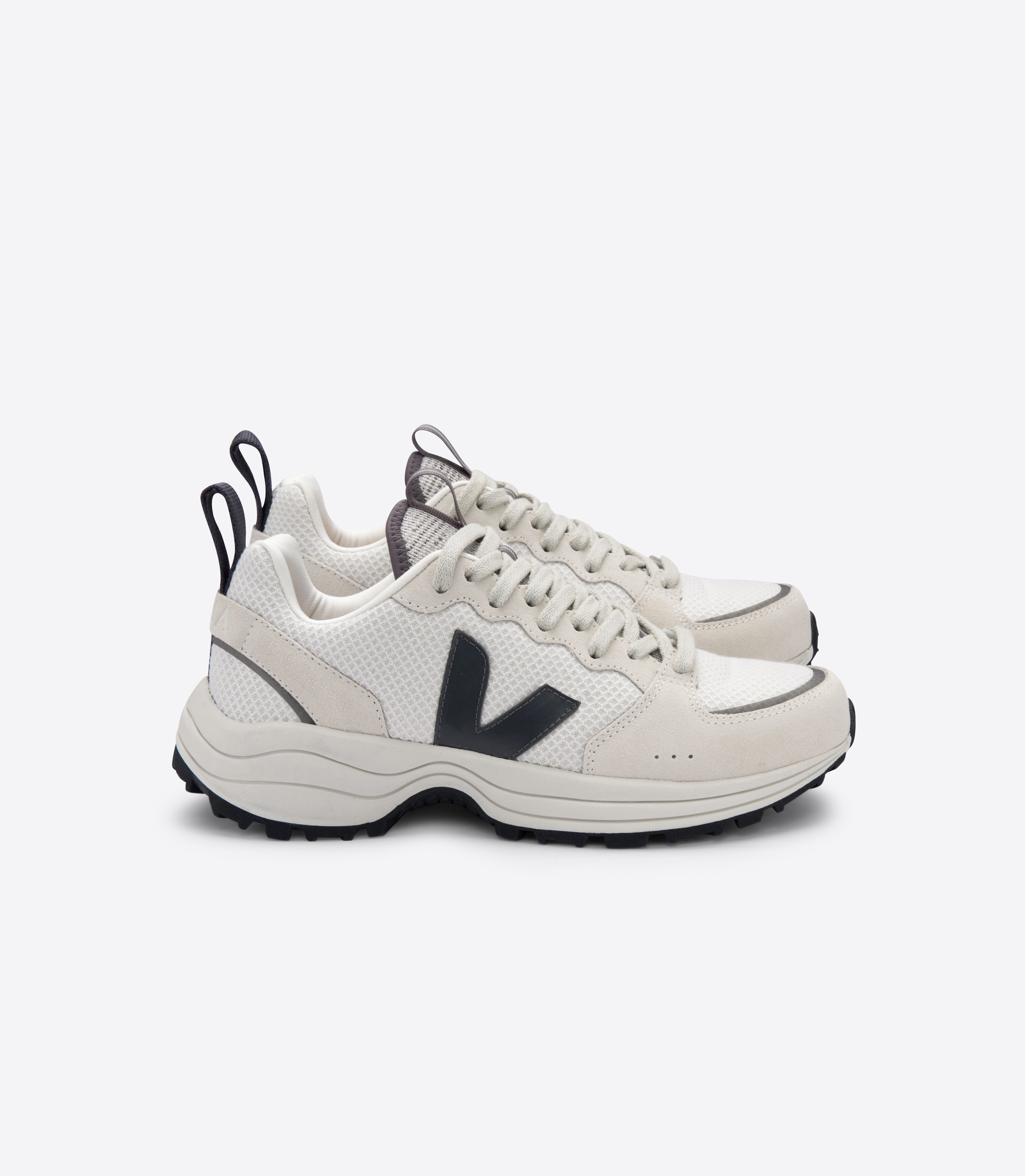 Veja NATURAL GREY VENTURI HEXAMESH GRAVEL