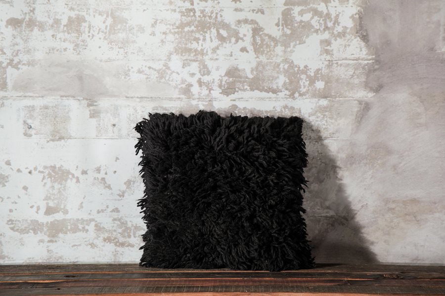 40-x-40cm-black-woolen-cushion