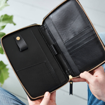 vida-vida-mini-leather-ipad-travel-wallet