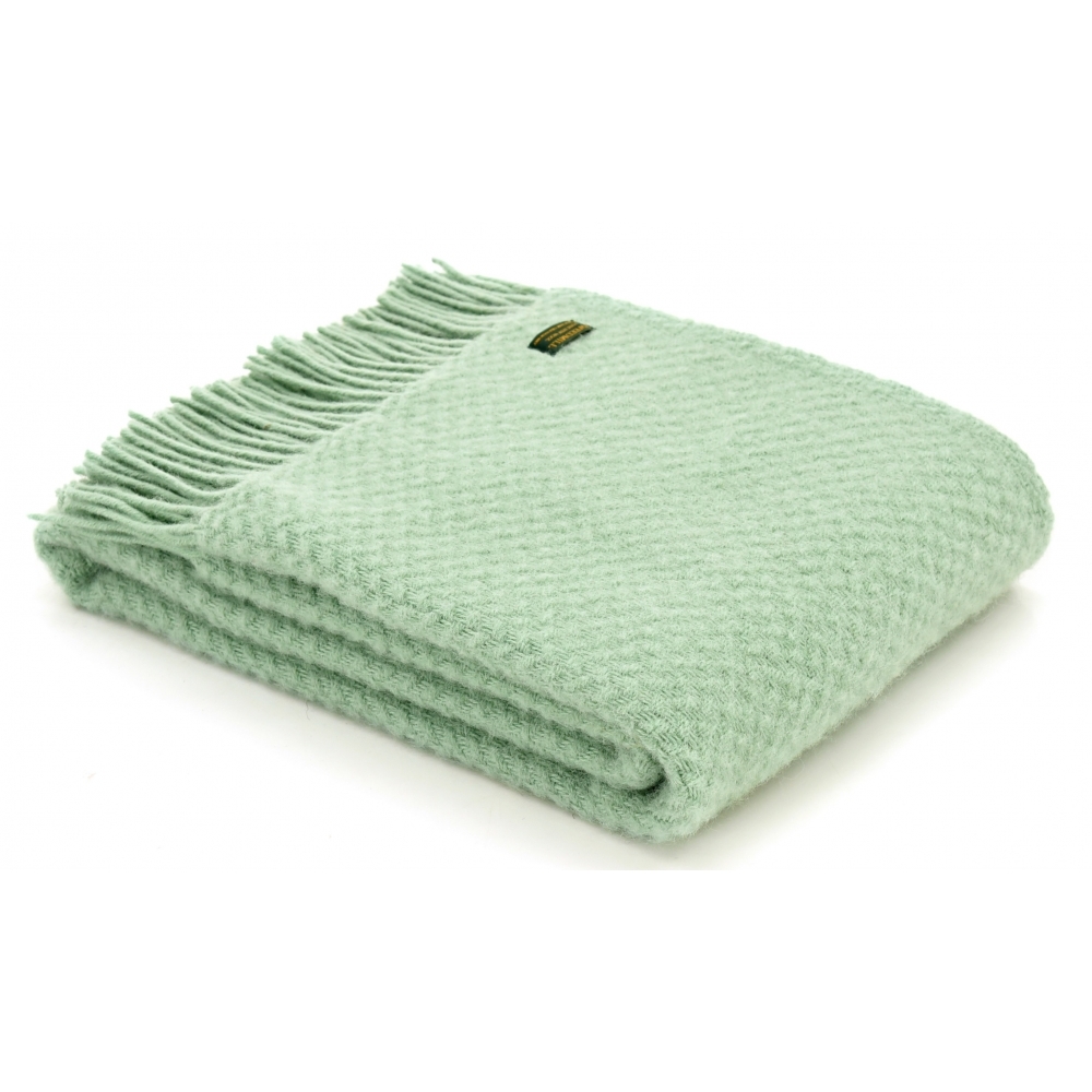 tweedmill-laurel-green-wafer-pure-new-wool-throw-150cm-x-183cm