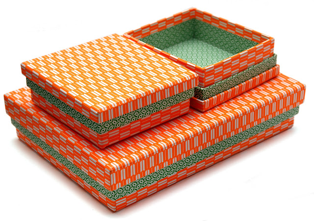 rie-elise-larsen-set-of-3-paper-boxes-orange-arrowithgreen-circle