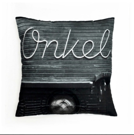 Rikiki Typo Cushion Onkel 40x40 cm