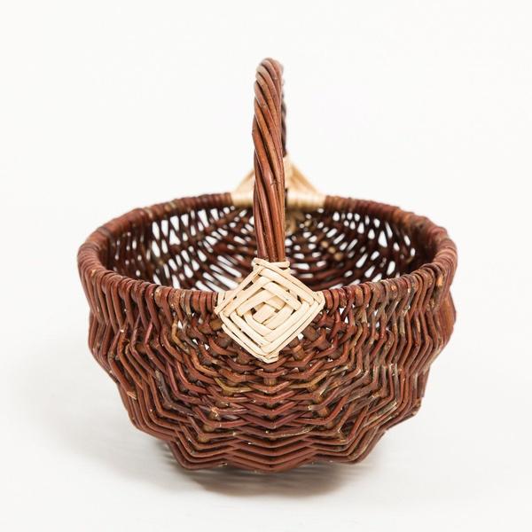 Travelling Basket Large White Diamond Handled Frame Basket