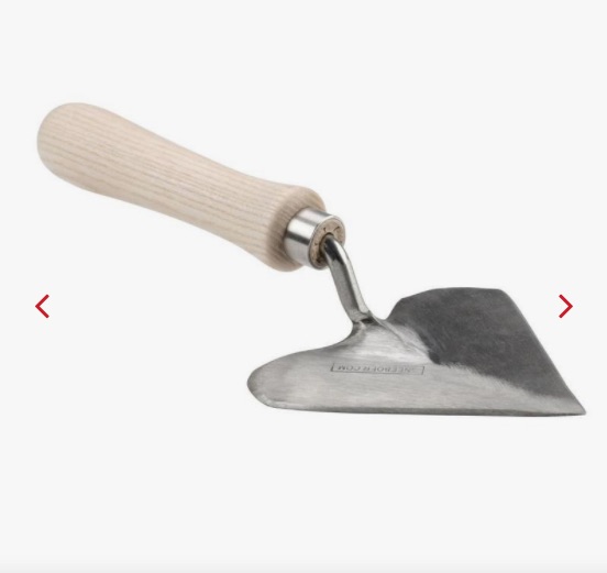 sneeboer-and-zn-heart-shaped-trowel