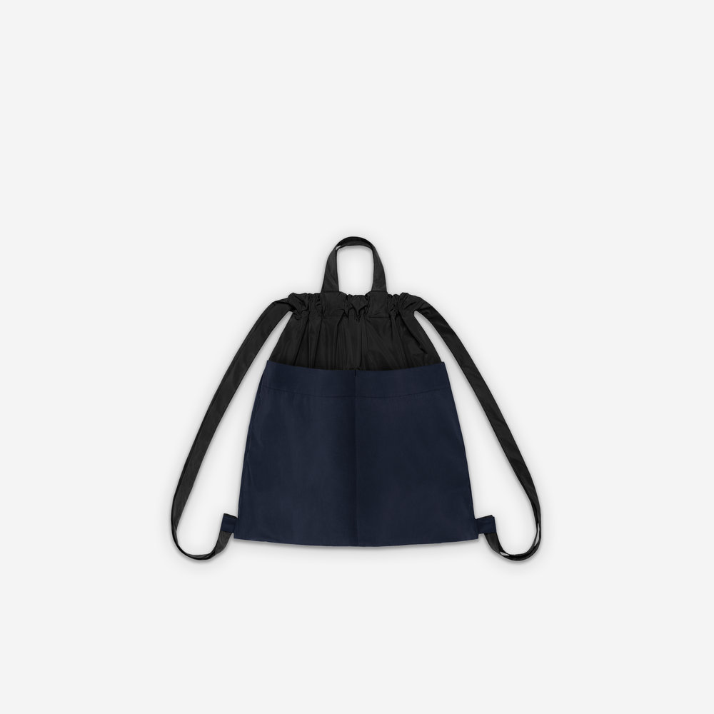 FORMUNIFORM Medium Black and Navy Day Curious Drawstring Backpack