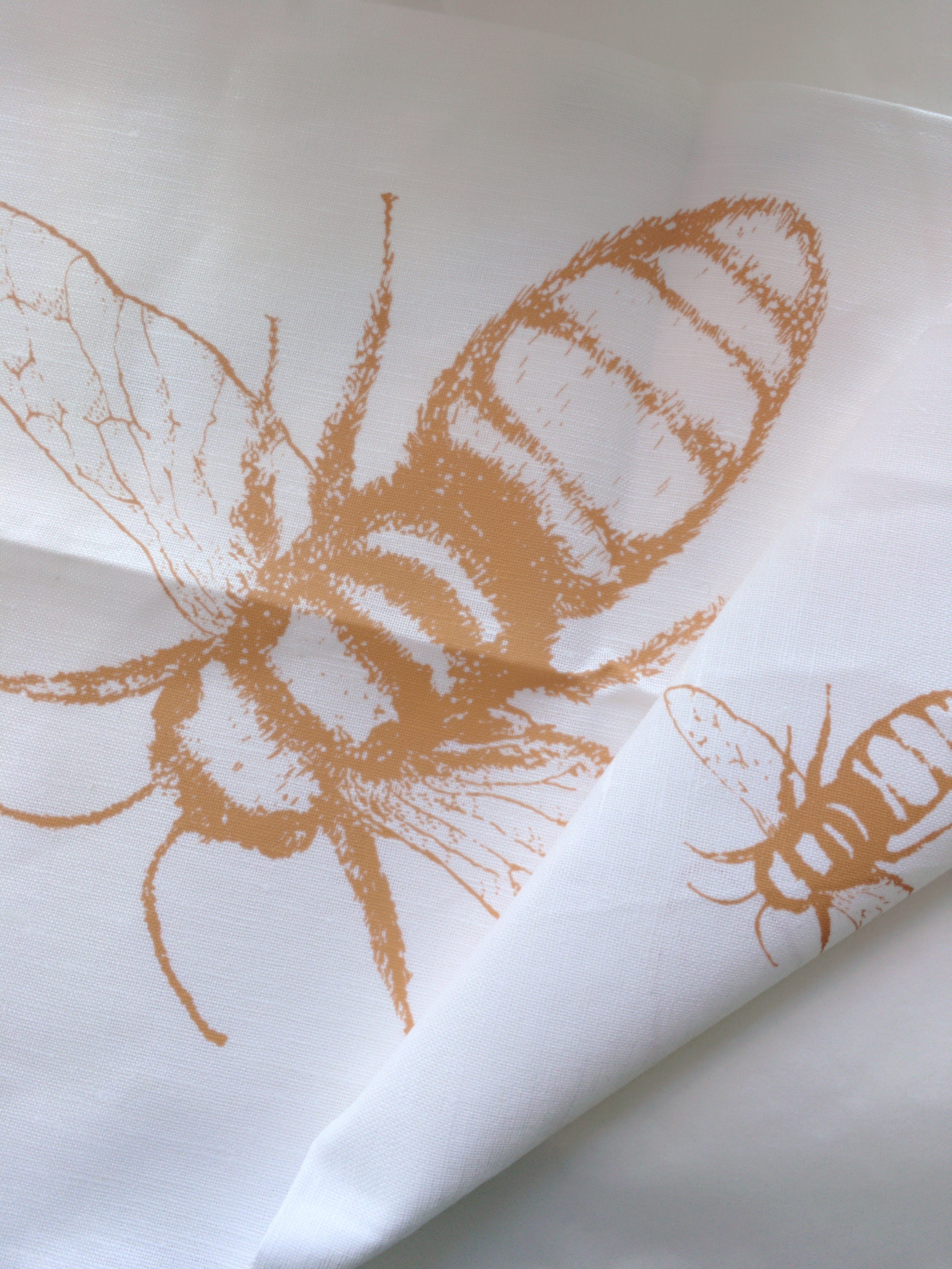 Frohstoff Tea Towel Bee