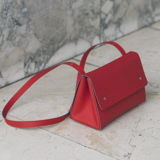 Walk With Me Triangle Bucket II Bag Red Oporto