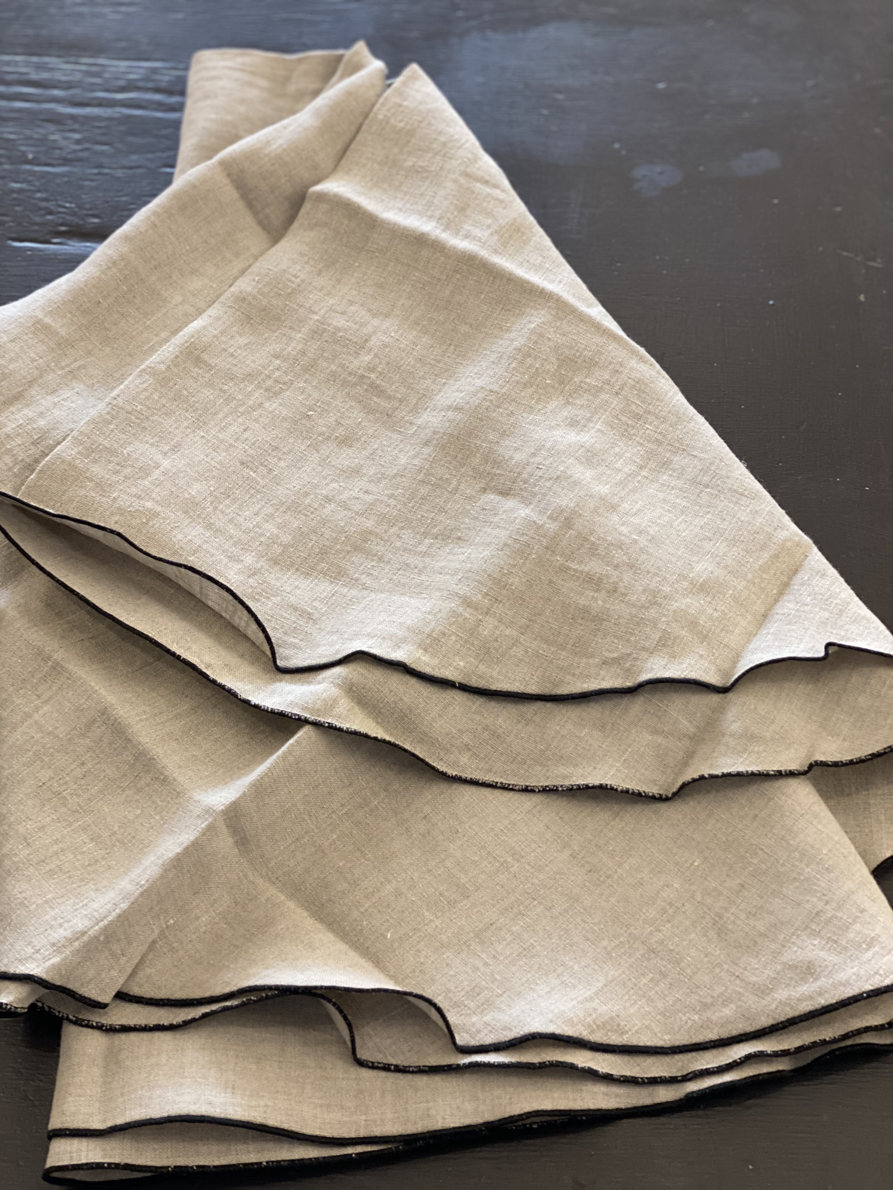 THE BROWNHOUSE INTERIORS 120cm Linen Table Cloth Natural