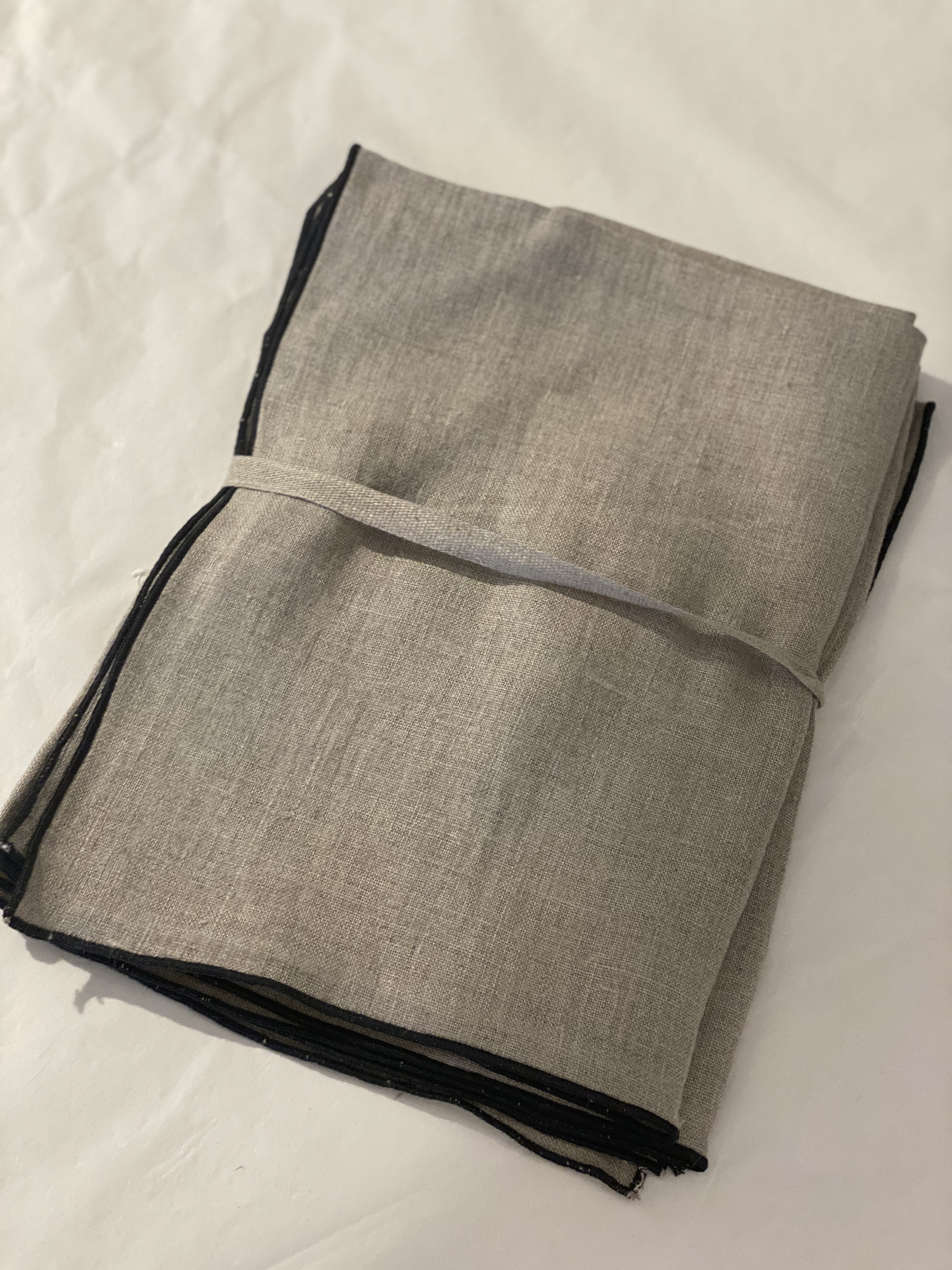 THE BROWNHOUSE INTERIORS XL Natural Linen Napkins with Black Oversewn Edge Detail