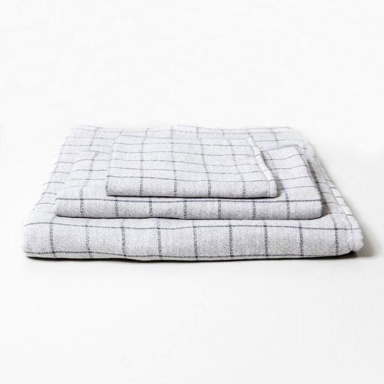 Kontex Graph Bath Towel - Charcoal