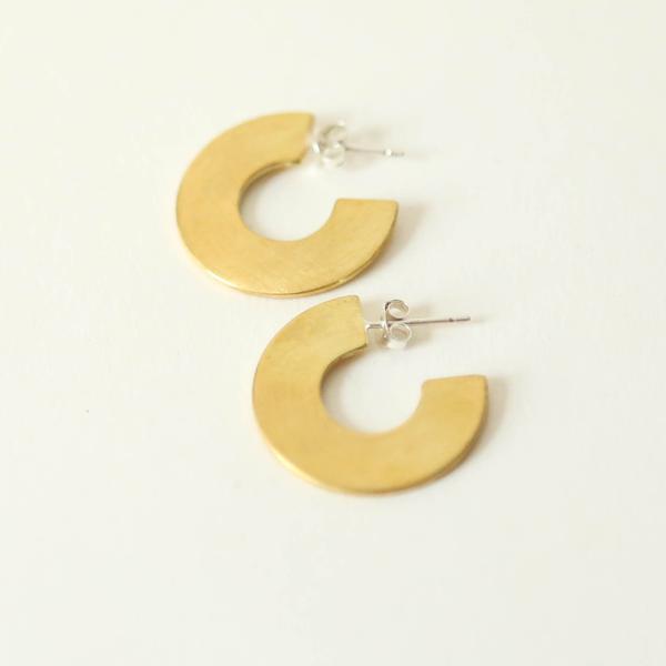 Roake Astrid Flat Loop Earrings