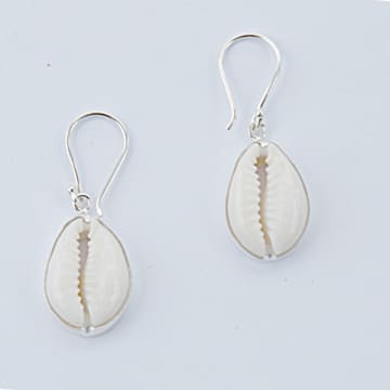 Bon Bon Fistral Solid Silver Classic Cowrie Earrings In Metallic