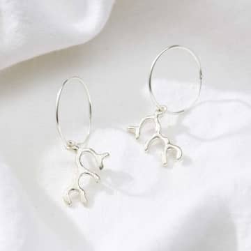 Posh Totty Designs Silver Coral Hoop Earrings In Metallic