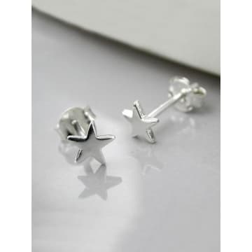 Pom Shiny Silver Tiny Star Studs In Metallic