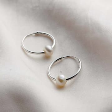 Posh Totty Designs Silver Pearl Hoop Earrings In Metallic