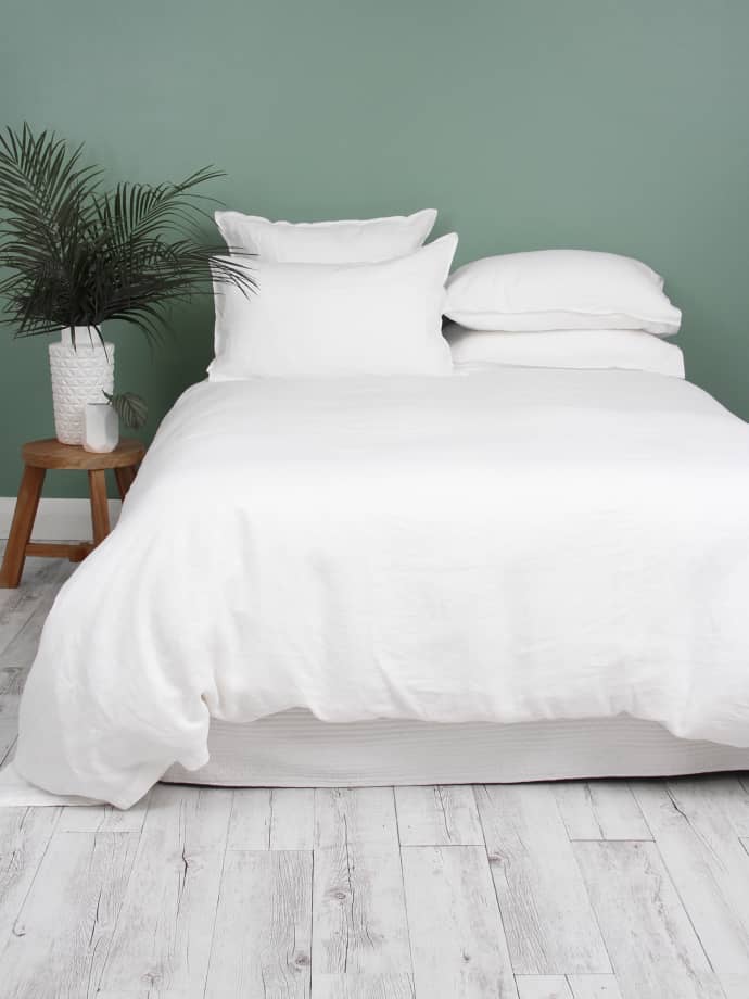 Trouva King White Loft Linen Duvet Cover Set