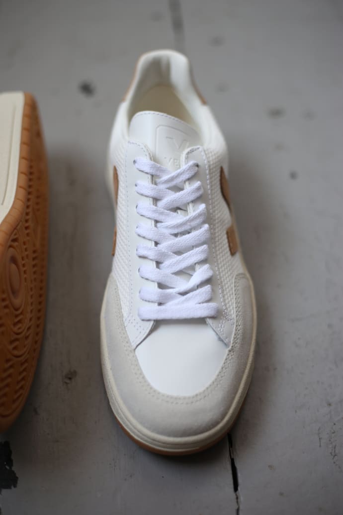 veja v12 b mesh white desert