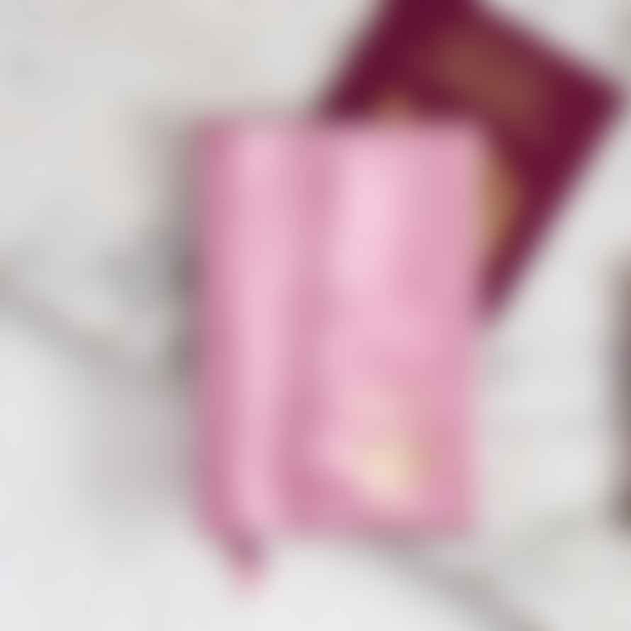 Vida Vida Metallic Pink Leather Queen Bee Passport Cover