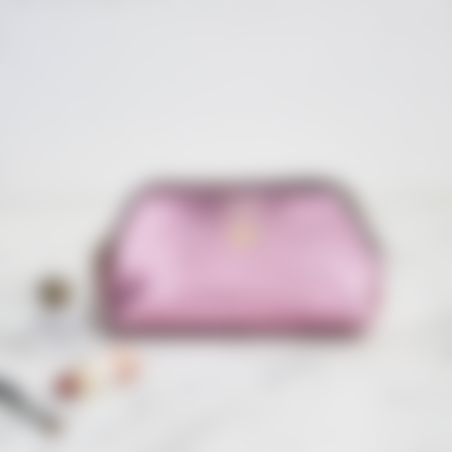 Vida Vida Leather Queen Bee Make Up Bag