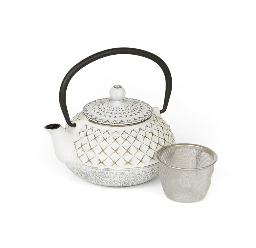 Victor Cast Iron Teapot in Ivory and Gold 