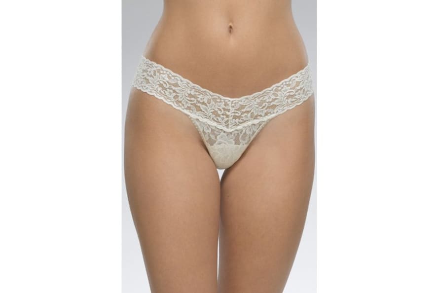 Hanky Panky Signature Lace Low Rise Thong In Ivory