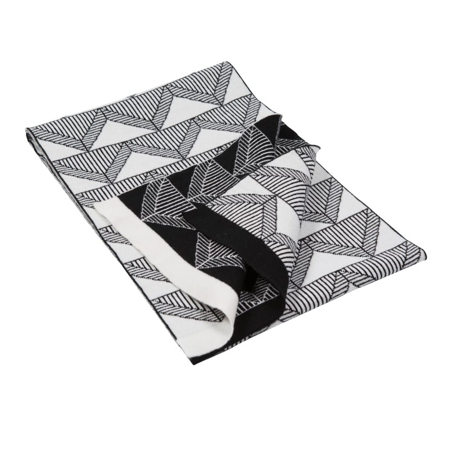 Jennifer Kent Black & White Frame Scarf