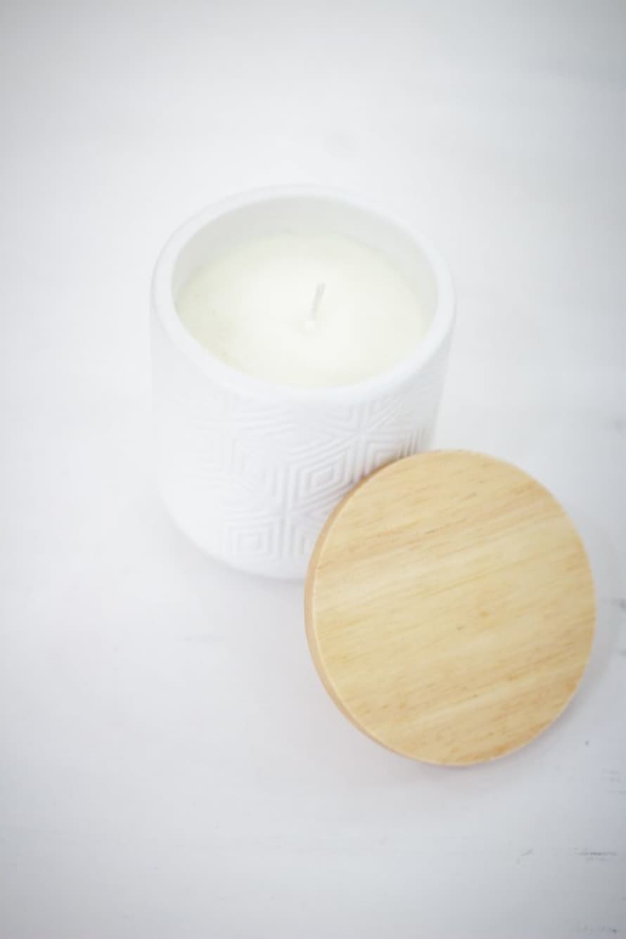 Alljoy Design  Natural Soywax Candle with Ceramic Jar - Yhang Yhang & Mandarin
