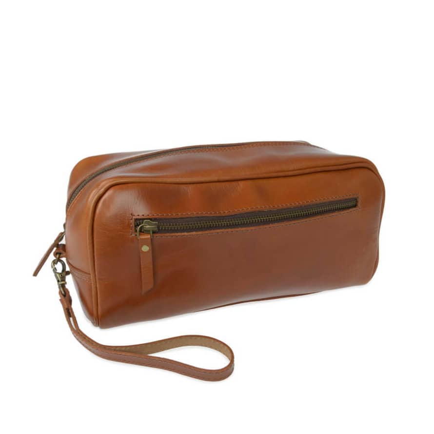 Vida Vida Leather Wash Bag with Strap